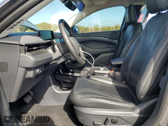 2021 Ford Mustang Mach-E Premium с VIN 3FMTK3R79MMA09609, выставлен на аукционе Copart как лот 46721145 с пробегом 58 555 миль миль и Чистый • Clean title. История ставок и продаж доступна на DreamBid. Изображение 7.
