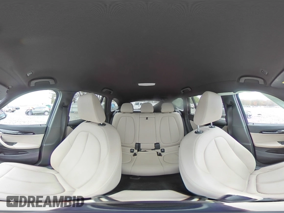 2020 BMW X1 xDrive28i с VIN WBXJG9C03L5P59462, выставлен на аукционе Copart как лот 52725835 с пробегом Не указан миль и Списание • Salvage title. История ставок и продаж доступна на DreamBid. Изображение 14.