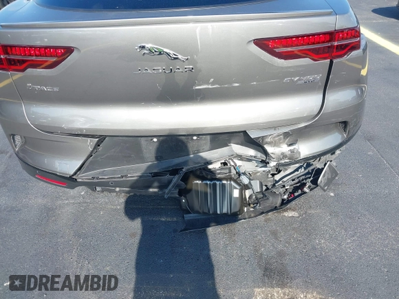 2020 Jaguar I-Pace HSE с VIN SADHD2S13L1F84022, выставлен на аукционе IAAI как лот 42212391 с пробегом 18 018 миль миль и . История ставок и продаж доступна на DreamBid. Изображение 6.