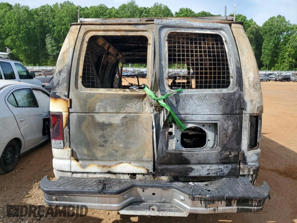 2000 Ford Econoline Cargo z VIN 1FTNE2424YHB40676, wystawiony jako Copart lot #53939115 z przebiegiem Nie podano mil oraz Szkoda całkowita • Salvage title. Historia ofert i sprzedaży dostępna na DreamBid. Obrazek 6.