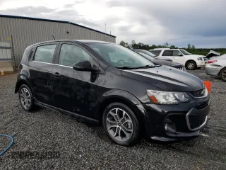 2020 Chevrolet Sonic LT z VIN 1G1JD6SB5L4137709, wystawiony jako Copart lot #55651925 z przebiegiem 38 048 mil mil oraz Szkoda całkowita • Salvage title. Historia ofert i sprzedaży dostępna na DreamBid. Obrazek 4.