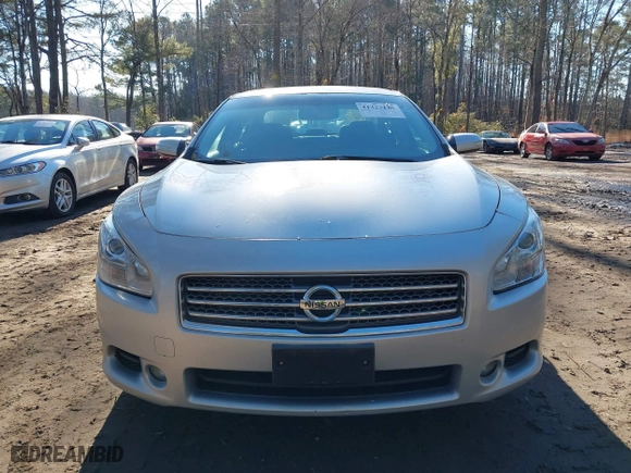 2009 Nissan Maxima 3.5 S with VIN 1N4AA51E19C853663, listed as a IAAI auction lot 41327128 with 127,118 mi miles. Bid and sale history available at carsss.com. Image 12.