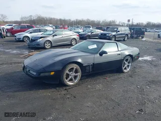 1992 Chevrolet Corvette with VIN 1G1YY23P4N5115915, listed as a IAAI auction lot 41460625 with 1 mi miles. Bid and sale history available at carsss.com. Image 2.