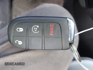 2020 Jeep Compass Latitude с VIN 3C4NJDBBXLT256632, выставлен на аукционе IAAI как лот 42155530 с пробегом 71 888 миль миль и . История ставок и продаж доступна на DreamBid. Изображение 11.