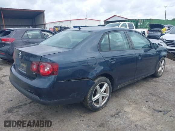 2008 Volkswagen Jetta S with VIN 3VWJM71K88M087847, listed as a IAAI auction lot 42457302 with 161,991 mi miles and . Bid and sale history available at DreamBid. Image 4.