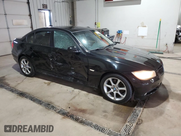 2011 BMW 3 Series 328i xDrive z VIN WBAPK5C57BF125958, wystawiony jako Copart lot #55773745 z przebiegiem 206 743 mil mil oraz Szkoda całkowita • Salvage title. Historia ofert i sprzedaży dostępna na DreamBid. Obrazek 4.