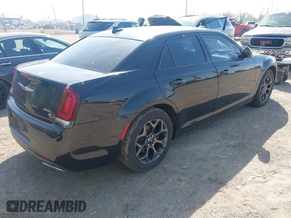 2016 Chrysler 300 S z VIN 2C3CCAGG4GH217056, wystawiony jako IAAI lot #42083625 z przebiegiem 90 977 mil mil oraz . Historia ofert i sprzedaży dostępna na DreamBid. Obrazek 4.