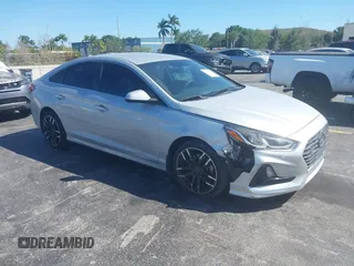 2019 Hyundai Sonata SE with VIN 5NPE24AF3KH810903, listed as a IAAI auction lot 41831371 with 68,317 mi miles. Bid and sale history available at carsss.com. Image 1.