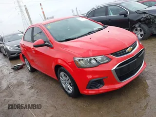 2019 Chevrolet Sonic LS z VIN 1G1JB5SB8K4134866, wystawiony jako IAAI lot #41440183 z przebiegiem 92 498 mil mil oraz . Historia ofert i sprzedaży dostępna na DreamBid. Obrazek 1.