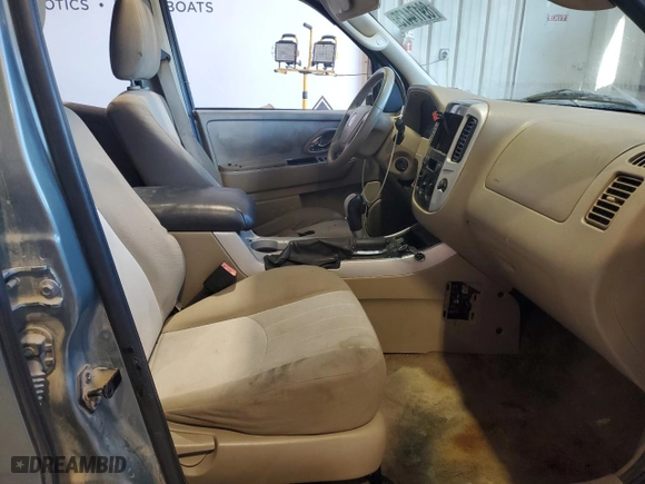 2006 Mercury Mariner Luxury with VIN 4M2YU561X6DJ01708, listed as a Copart auction lot 89174475 with 197,106 mi miles and Salvage Title. Bid and sale history available at carsss.com. Image 7.