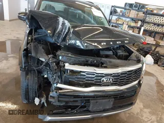 2020 Kia Telluride EX with VIN 5XYP34HC7LG038576, listed as a IAAI auction lot 41631868 with 81,827 mi miles and . Bid and sale history available at DreamBid. Image 6.