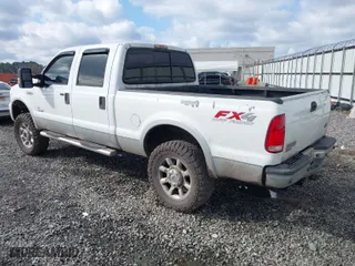 2007 Ford Super Duty F-250 XL with VIN 1FTSW21P17EB44474, listed as a IAAI auction lot 41040866 with 332,700 mi miles. Bid and sale history available at carsss.com. Image 3.