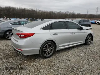 2015 Hyundai Sonata Sport z VIN 5NPE34AB3FH077882, wystawiony jako Copart lot #48311875 z przebiegiem 129 222 mil mil oraz Czysty tytuł • Clean title. Historia ofert i sprzedaży dostępna na DreamBid. Obrazek 3.
