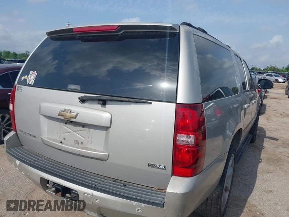 2007 Chevrolet Suburban LT with VIN 1GNFK16357J228812, listed as a IAAI auction lot 42092270 with 278,258 mi miles and . Bid and sale history available at DreamBid. Image 4.