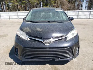 2018 Toyota Sienna LE Auto Access Seat with VIN 5TDKZ3DC5JS961681, listed as a Copart auction lot 50715505 with 201,696 mi miles and Clean Title. Bid and sale history available at carsss.com. Image 5.