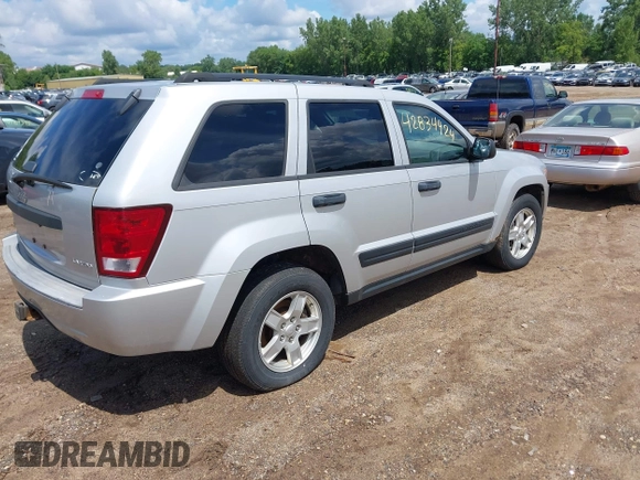 2005 Jeep Grand Cherokee Laredo with VIN 1J4GR48K55C573607, listed as a IAAI auction lot 42834424 with 130,275 mi miles and . Bid and sale history available at DreamBid. Image 4.