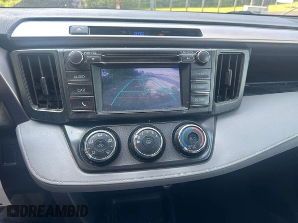 2014 Toyota RAV4 LE with VIN JTMBFREV2EJ004696, listed as a Copart auction lot 65296085 with 249,165 mi miles and Clean title. Bid and sale history available at DreamBid. Image 9.