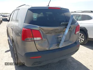 2013 Kia Sorento LX with VIN 5XYKTDA69DG360796, listed as a IAAI auction lot 41735901 with 216,875 mi miles. Bid and sale history available at carsss.com. Image 6.