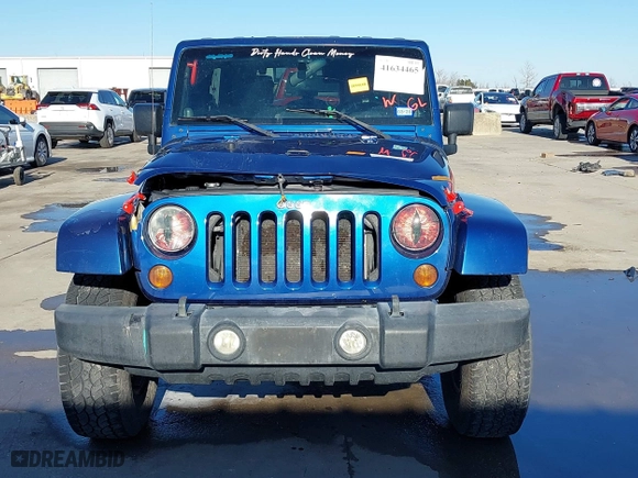 2010 Jeep Wrangler Unlimited Sport with VIN 1J4BA3H18AL105500, listed as a IAAI auction lot 41634465 with 230,453 mi miles. Bid and sale history available at carsss.com. Image 12.