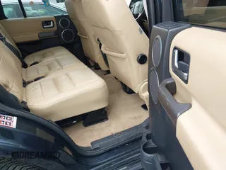 2005 Land Rover LR3 SE with VIN SALAE25495A326967, listed as a IAAI auction lot 41906554 with 136,708 mi miles. Bid and sale history available at carsss.com. Image 8.