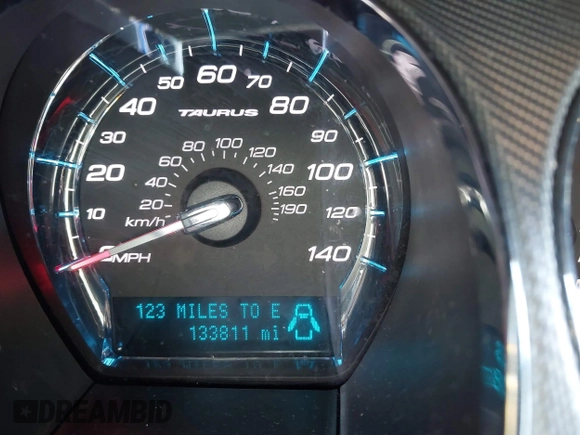 2010 Ford Taurus SHO с VIN 1FAHP2KT2AG138722, выставлен на аукционе IAAI как лот 41986706 с пробегом 133 811 миль миль и . История ставок и продаж доступна на DreamBid. Изображение 7.
