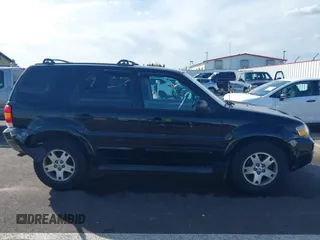 2005 Ford Escape Limited с VIN 1FMYU94125KA49934, выставлен на аукционе IAAI как лот 41735243 с пробегом 118 041 миль миль и . История ставок и продаж доступна на DreamBid. Изображение 13.