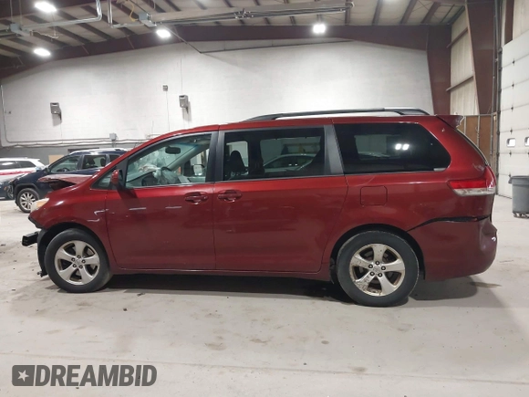 2013 Toyota Sienna LE AAS with VIN 5TDKK3DC6DS298372, listed as a IAAI auction lot 42062376 with 313,697 mi miles. Bid and sale history available at carsss.com. Image 15.