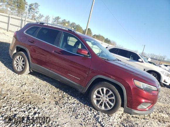 2019 Jeep Cherokee Latitude with VIN 1C4PJLCB3KD286111, listed as a Copart auction lot 49403885 with 94,790 mi miles and Salvage Title. Bid and sale history available at DreamBid. Image 4.