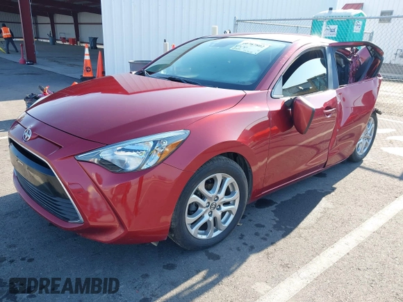 2016 Scion iA z VIN 3MYDLBZV8GY115501, wystawiony jako IAAI lot #40787802 z przebiegiem 184 833 mil mil oraz . Historia ofert i sprzedaży dostępna na DreamBid. Obrazek 18.