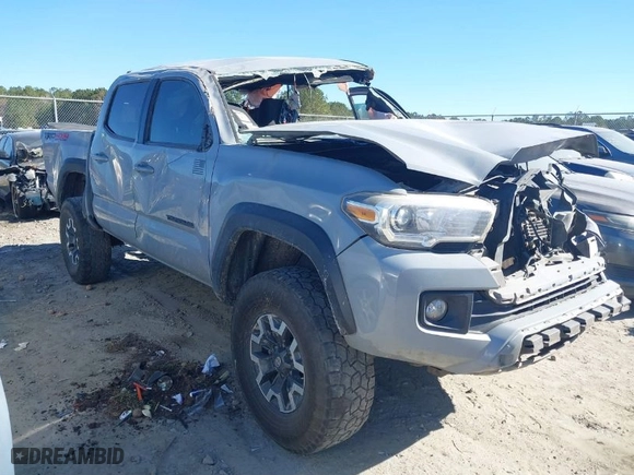 2019 Toyota Tacoma 4WD SR with VIN 3TMCZ5AN5KM199346, listed as a IAAI auction lot 41678090 with 1 mi miles. Bid and sale history available at carsss.com. Image 20.