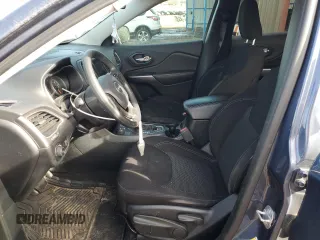 2019 Jeep Cherokee Latitude with VIN 1C4PJMCB8KD417815, listed as a Copart auction lot 84108154 with 43,129 mi miles and Salvage Title. Bid and sale history available at carsss.com. Image 7.