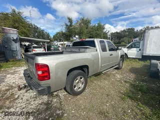 2008 Chevrolet Silverado 1500 LT w/2LT with VIN 2GCEC19J681272454, listed as a Copart auction lot 87048984 with 225,540 mi miles and Clean Title. Bid and sale history available at carsss.com. Image 4.