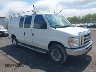 2014 Ford Econoline Cargo Commercial z VIN 1FTNE2EW8EDA43498, wystawiony jako IAAI lot #42222092 z przebiegiem 145 528 mil mil oraz . Historia ofert i sprzedaży dostępna na DreamBid. Obrazek 1.