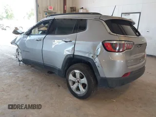 2019 Jeep Compass Latitude с VIN 3C4NJDBB1KT622637, выставлен на аукционе IAAI как лот 42567584 с пробегом Не указан миль и . История ставок и продаж доступна на DreamBid. Изображение 3.