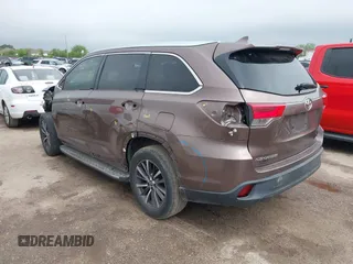 2017 Toyota Highlander XLE with VIN 5TDKZRFH1HS201561, listed as a IAAI auction lot 41841439 with 110,644 mi miles and . Bid and sale history available at DreamBid. Image 3.