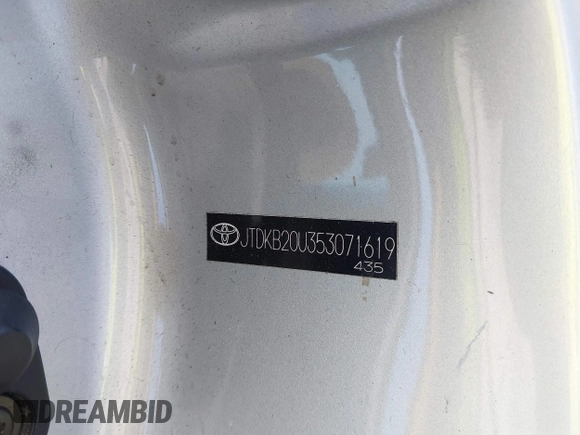 2005 Toyota Prius z VIN JTDKB20U353071619, wystawiony jako IAAI lot #42386134 z przebiegiem Nie podano mil oraz . Historia ofert i sprzedaży dostępna na DreamBid. Obrazek 9.