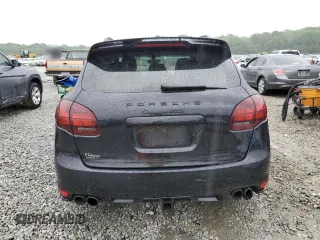 2013 Porsche Cayenne GTS с VIN WP1AD2A23DLA75220, выставлен на аукционе Copart как лот 55745765 с пробегом Не указан миль и Списание • Salvage title. История ставок и продаж доступна на DreamBid. Изображение 6.