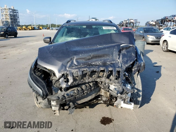 2019 Jeep Cherokee Altitude with VIN 1C4PJMLX7KD302103, listed as a Copart auction lot 72351434 with Not Provided miles and Salvage Title. Bid and sale history available at DreamBid. Image 5.