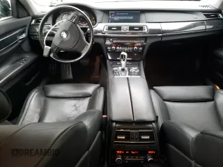 2010 BMW 7 Series 750Li xDrive z VIN WBAKC8C59ACY68940, wystawiony jako Copart lot #68335353 z przebiegiem 168 470 mil mil oraz Szkoda całkowita • Salvage title. Historia ofert i sprzedaży dostępna na DreamBid. Obrazek 8.