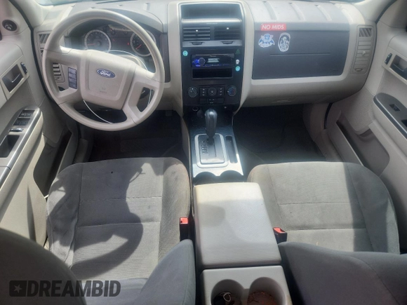 2012 Ford Escape XLS z VIN 1FMCU0C79CKC84677, wystawiony jako Copart lot #64234045 z przebiegiem 138 562 mil mil oraz Czysty tytuł • Clean title. Historia ofert i sprzedaży dostępna na DreamBid. Obrazek 8.