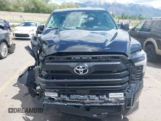 2023 Toyota Tundra SR5 с VIN 5TFLA5DB3PX108794, выставлен на аукционе IAAI как лот 42261726 с пробегом 15 141 миль миль и . История ставок и продаж доступна на DreamBid. Изображение 12.