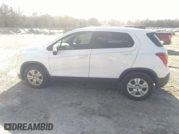 2015 Chevrolet Trax LS with VIN KL7CJKSB6FB085330, listed as a IAAI auction lot 41650191 with 81,830 mi miles. Bid and sale history available at carsss.com. Image 14.