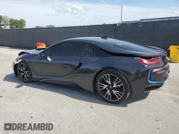 2016 BMW i8 z VIN WBY2Z2C58GV675009, wystawiony jako Copart lot #53946225 z przebiegiem 111 051 mil mil oraz Szkody całkowita. Historia ofert i sprzedaży dostępna na DreamBid. Obrazek 2.