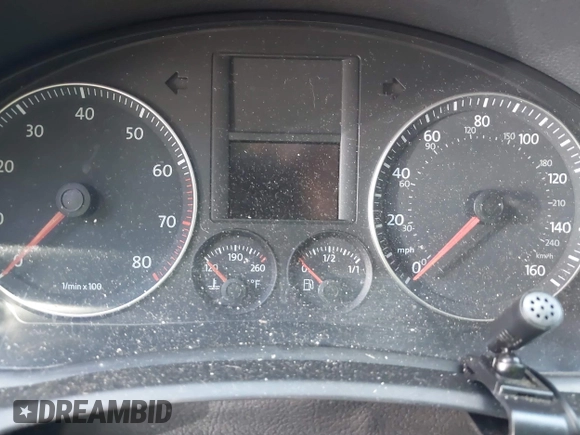 2008 Volkswagen Jetta SE z VIN 3VWRZ71K88M073886, wystawiony jako IAAI lot #42207911 z przebiegiem Nie podano mil oraz . Historia ofert i sprzedaży dostępna na DreamBid. Obrazek 7.