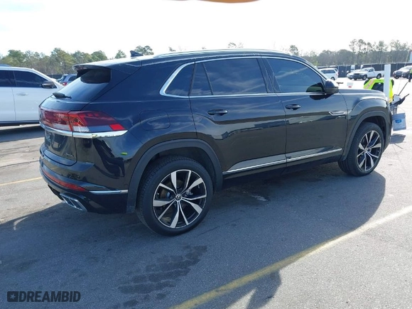 2024 Volkswagen Atlas Cross Sport 2.0T SEL Premium R-Line with VIN 1V2FE2CA1RC247274, listed as a IAAI auction lot 41565039 with 7,030 mi miles. Bid and sale history available at carsss.com. Image 4.