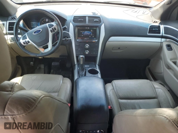 2014 Ford Explorer XLT z VIN 1FM5K7D87EGA74213, wystawiony jako Copart lot #59561275 z przebiegiem 152 977 mil mil oraz Szkoda całkowita • Salvage title. Historia ofert i sprzedaży dostępna na DreamBid. Obrazek 8.