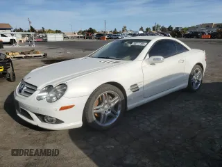 2008 Mercedes-Benz SL 550 z VIN WDBSK71FX8F136660, wystawiony jako Copart lot #53277185 z przebiegiem 74 827 mil mil oraz Szkoda całkowita • Salvage title. Historia ofert i sprzedaży dostępna na DreamBid. Obrazek 1.