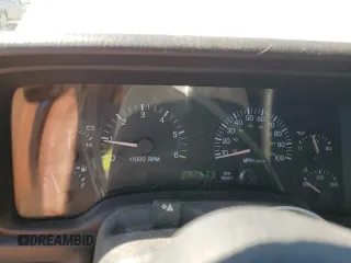 2000 Jeep Cherokee with VIN 1J4FF48S6YL169224, listed as a Copart auction lot 64411145 with 237,553 mi miles and Clean title. Bid and sale history available at DreamBid. Image 9.