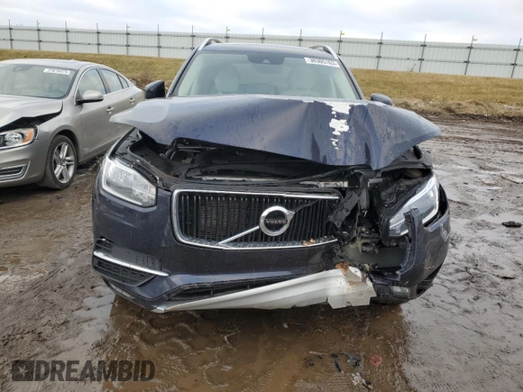 2016 Volvo XC90 Momentum with VIN YV4102XK1G1068042, listed as a Copart auction lot 38305163 with 100,589 mi miles. Bid and sale history available at carsss.com. Image 5.
