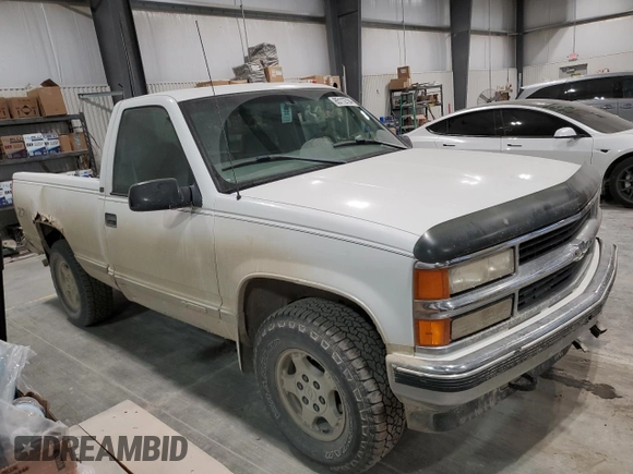 1998 Chevrolet Silverado 1500 with VIN 1GCEK14R8WZ277577, listed as a Copart auction lot 85112704 with 417,537 mi miles and Clean Title. Bid and sale history available at DreamBid. Image 4.
